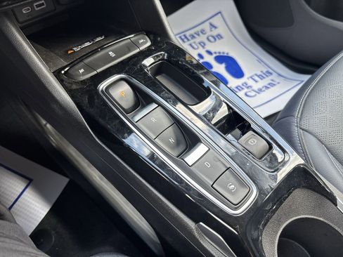 Used 2022 Chevrolet Bolt EUV Premier FWD image 21