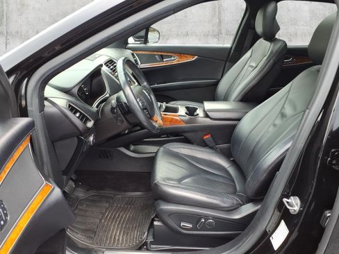 Used 2017 Lincoln MKX Select w/ Select Plus Package AWD/4WD image 4