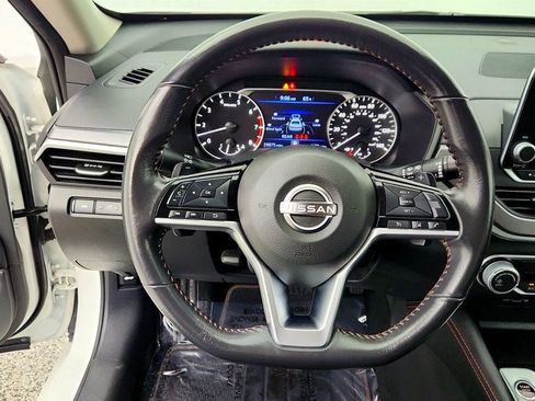 Used 2023 Nissan Altima 2.5 SR image 13