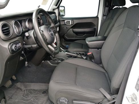 Used 2022 Jeep Wrangler Unlimited Sport AWD/4WD image 16