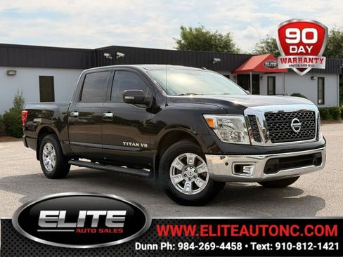 Used 2018 Nissan Titan SV w/ SV Convenience Package RWD image 1