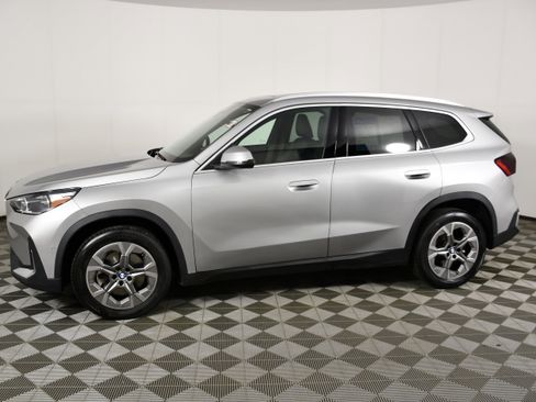Used 2023 BMW X1 xDrive28i AWD/4WD image 9