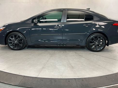 Used 2026 Toyota Corolla SE FWD image 2