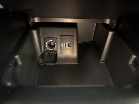 New 2025 Ford Explorer Active image 15