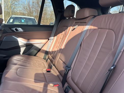 Used 2019 BMW X5 xDrive50i image 32