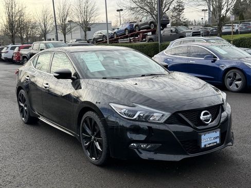 Used 2018 Nissan Maxima SR w/ Midnight Edition image 2