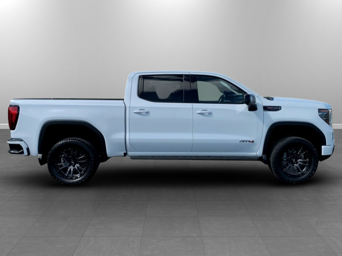 Used 2023 GMC Sierra 1500 AT4 w/ AT4 Premium Package AWD/4WD image 8