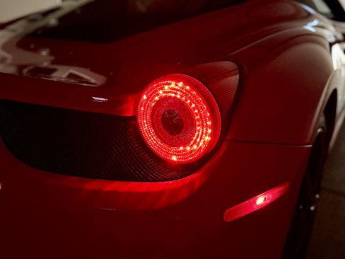 Used 2011 Ferrari 458 Italia Coupe image 38