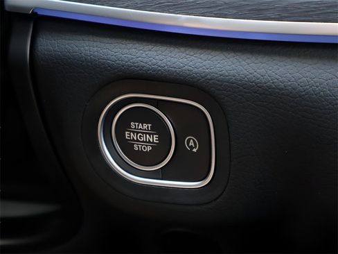 Certified 2025 Mercedes-Benz GLS 450 4MATIC image 30