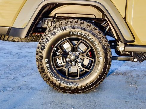 New 2026 Jeep Gladiator Willys image 12