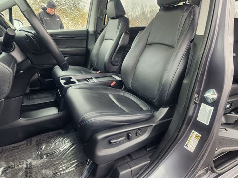 Used 2024 Honda Odyssey Touring image 32