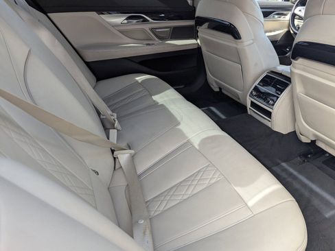 Used 2021 BMW 740i 740i w/ M Sport Package image 14