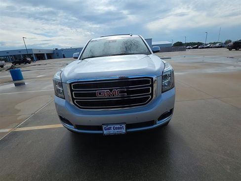 Used 2019 GMC Yukon XL SLT w/ Open Road Package RWD image 4