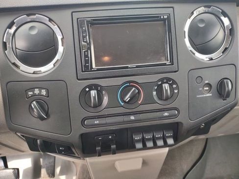Used 2010 Ford F250 XL AWD/4WD image 15