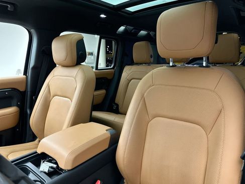 Certified 2024 Land Rover Defender 110 V8 image 22