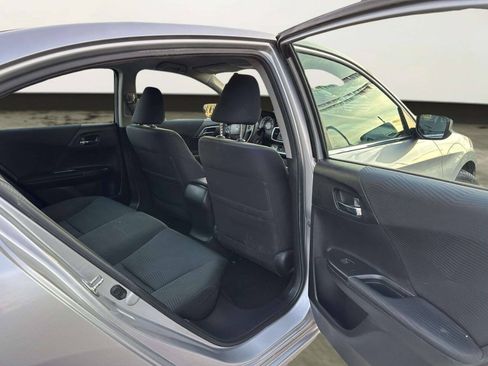Used 2014 Honda Accord LX image 17