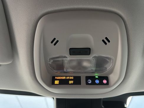 Certified 2025 Chevrolet Trax LT w/ LT Convenience Package image 26