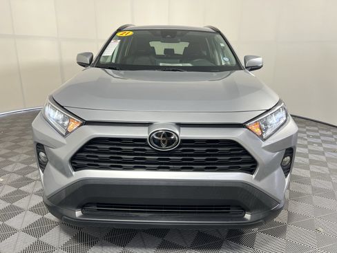 Used 2021 Toyota RAV4 XLE Premium FWD image 10
