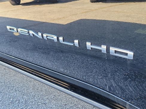 New 2025 GMC Sierra 3500 Denali Ultimate image 8