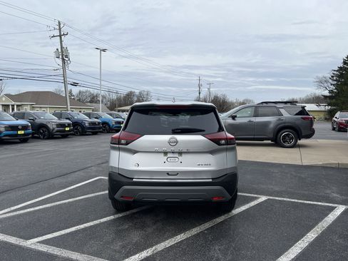 Used 2023 Nissan Rogue SV image 8