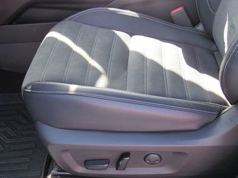 Used 2024 Mitsubishi Outlander SE AWD/4WD image 22