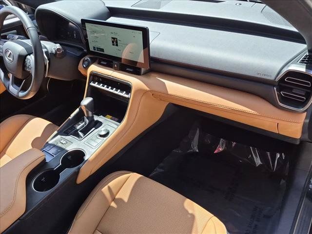 Used 2026 Lexus IS 350 F Sport w/ Accessory Package Z1 RWD image 22