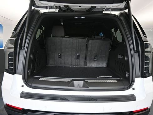 New 2025 Chevrolet Suburban RST w/ RST Capability Package image 8