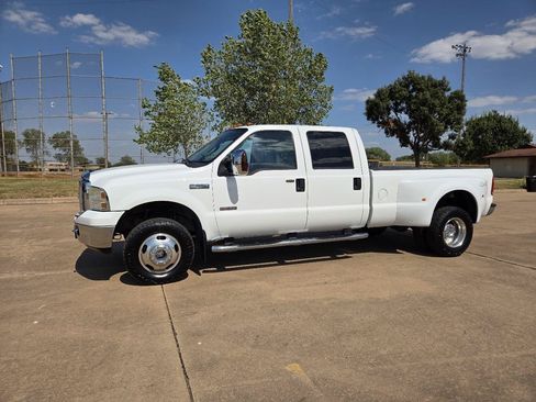 Used 2006 Ford F350 King Ranch AWD/4WD image 2
