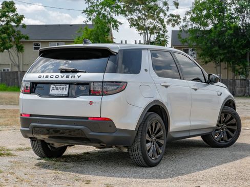 Used 2020 Land Rover Discovery Sport SE image 10
