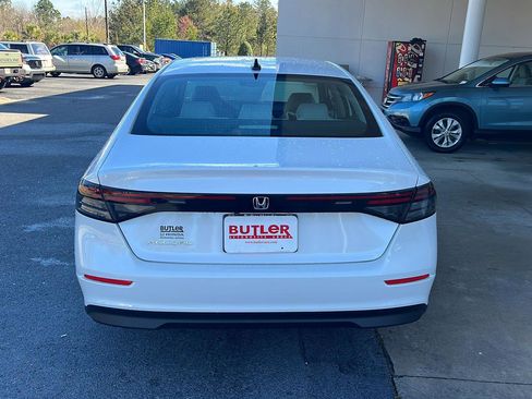 New 2026 Honda Accord SE image 5