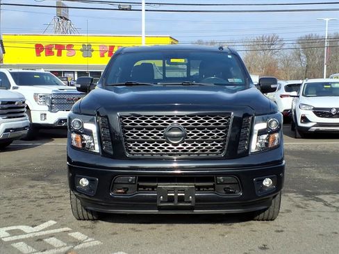 Used 2018 Nissan Titan SV w/ SV Convenience Package image 9