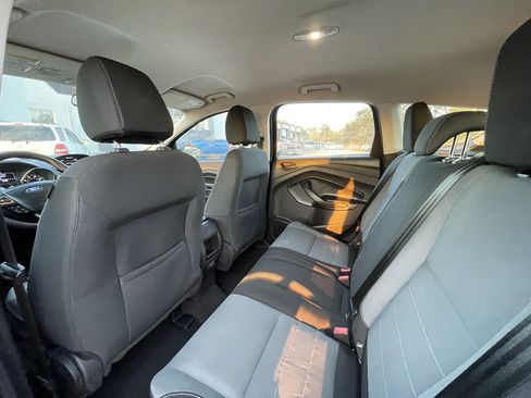 Used 2017 Ford Escape S image 19