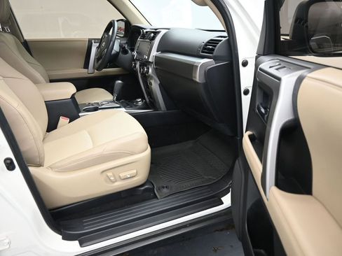 Used 2023 Toyota 4Runner SR5 Premium w/ Moonroof Package AWD/4WD image 13