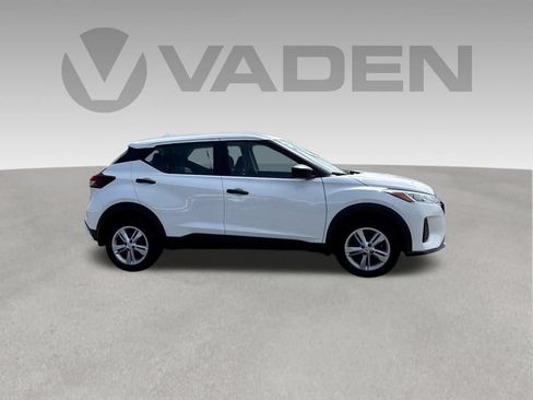 Used 2025 Nissan Kicks Play S FWD image 28