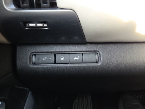 Certified 2026 Nissan Pathfinder SL AWD/4WD image 23