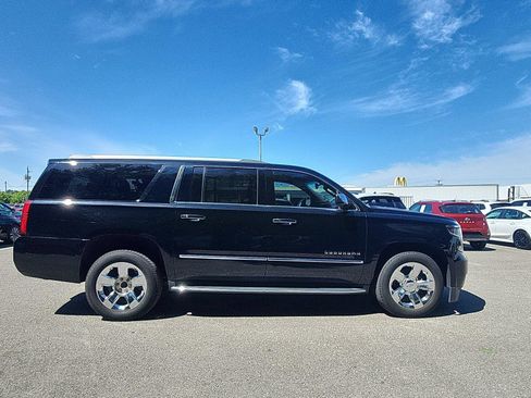 Used 2017 Chevrolet Suburban Premier AWD/4WD image 6