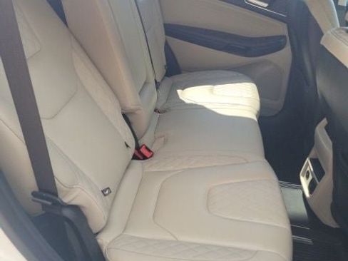 Used 2023 Ford Edge Titanium AWD/4WD image 12