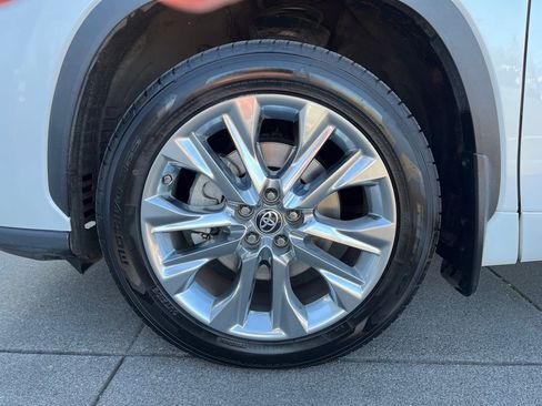 Used 2022 Toyota Highlander Limited AWD/4WD image 10
