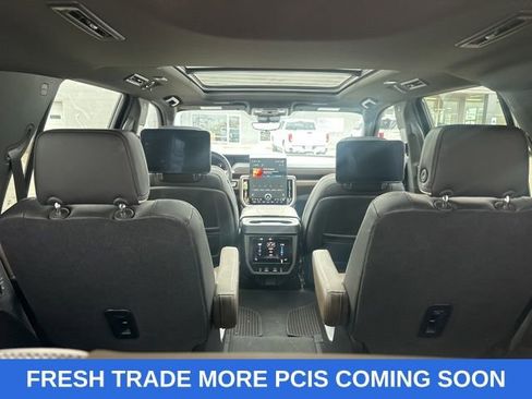Used 2025 GMC Yukon Denali Ultimate image 27