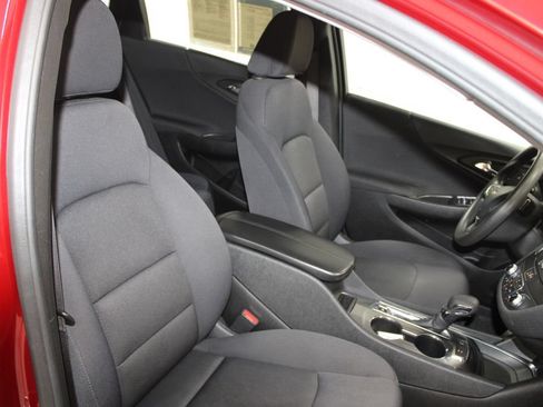 Used 2025 Chevrolet Malibu LT FWD image 22