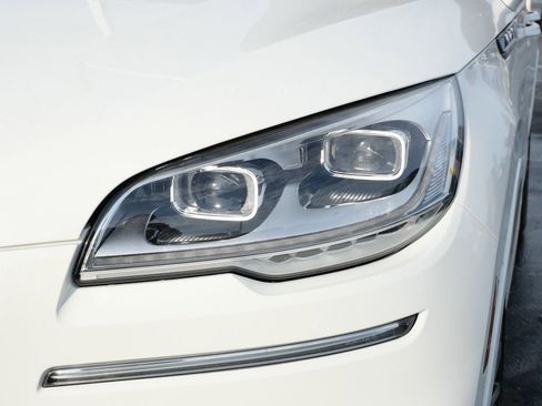 Used 2023 Lincoln Aviator Black Label w/ Dynamic Handling Package image 5