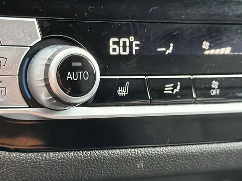 Used 2020 BMW X4 xDrive30i w/ M Sport Package 2 AWD/4WD image 18