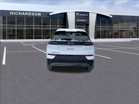 Used 2023 Chevrolet Bolt EUV Premier w/ Sun & Sound Package image 4