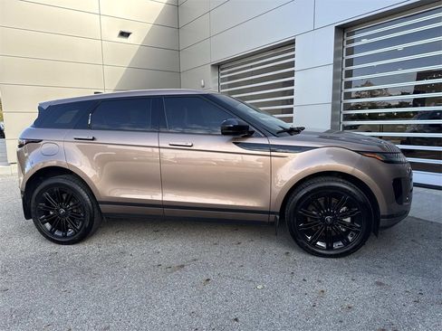 Used 2024 Land Rover Range Rover Evoque S image 8