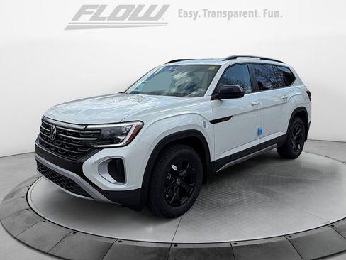 New 2026 Volkswagen Atlas Peak Edition AWD/4WD image 3