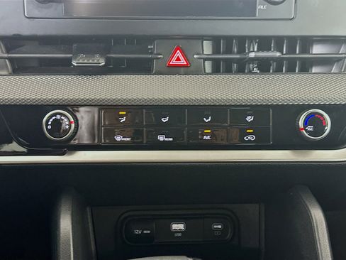 Used 2024 Kia Sportage LX image 22