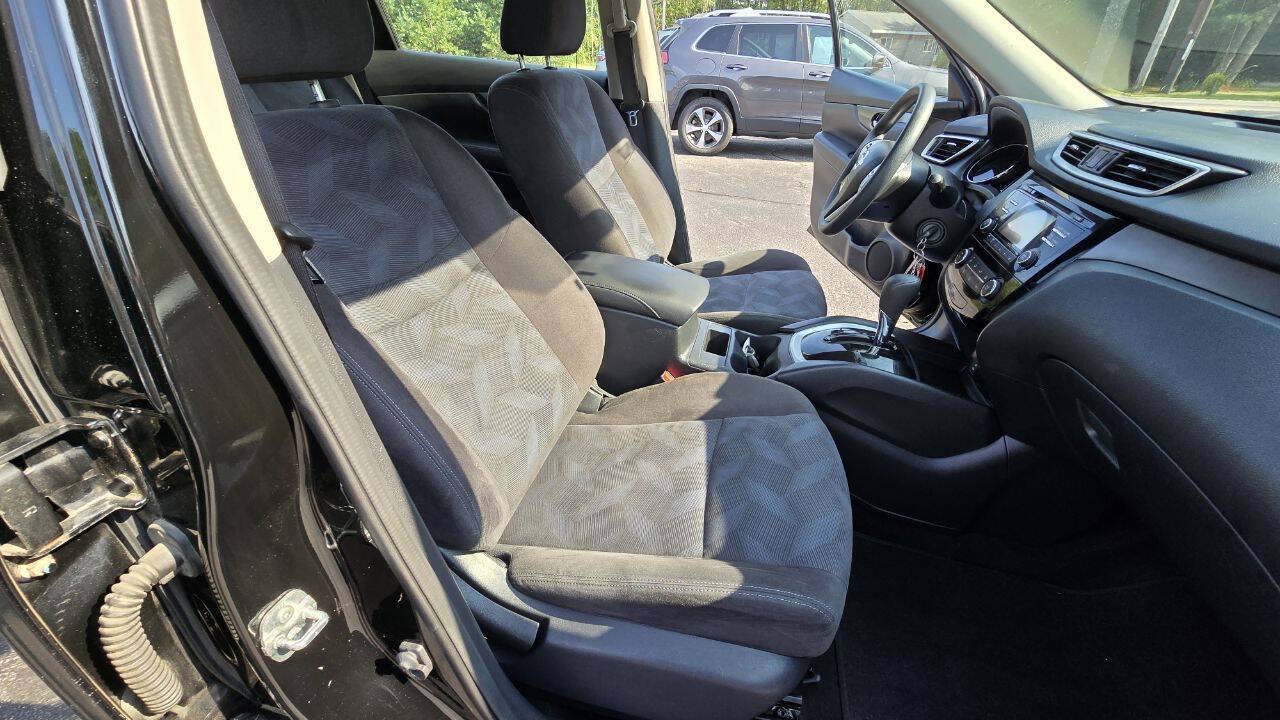 Used 2015 Nissan Rogue S AWD/4WD image 16