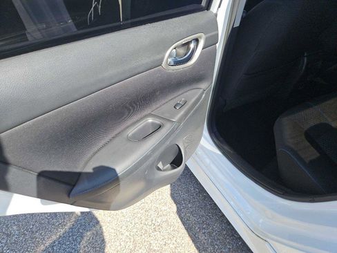 Used 2018 Nissan Sentra SR w/ SR Midnight Edition Package FWD image 22