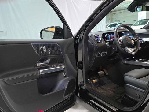 Certified 2026 Mercedes-Benz GLB 250 4MATIC image 19