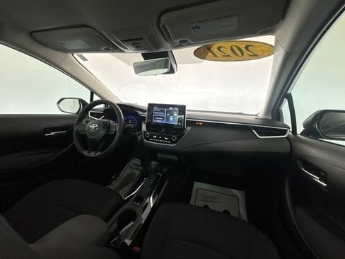 Used 2021 Toyota Corolla LE w/ Carpet Mat Package (TMS) FWD image 28